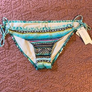 Kenneth Cole reaction bikini bottoms medium